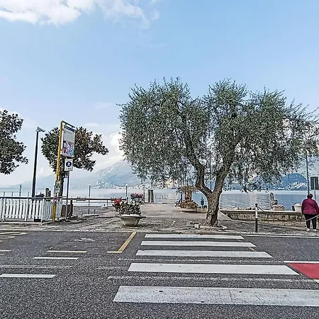 L'isola By Interhome * Brenzone sul Garda